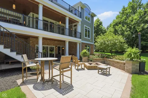11180 Hawthorn Ridge Fishers IN 46037