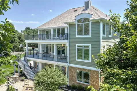 11180 Hawthorn Ridge Fishers IN 46037