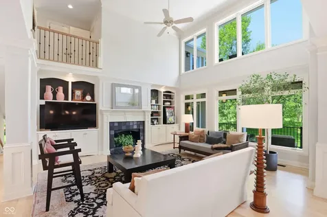 11180 Hawthorn Ridge Fishers IN 46037
