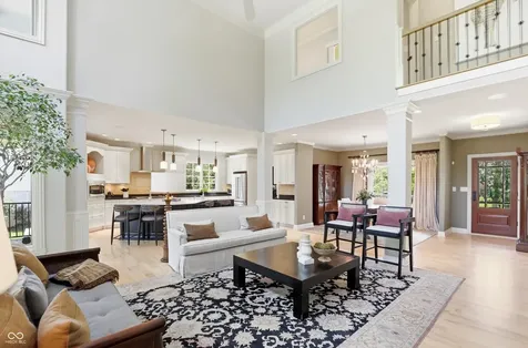 11180 Hawthorn Ridge Fishers IN 46037