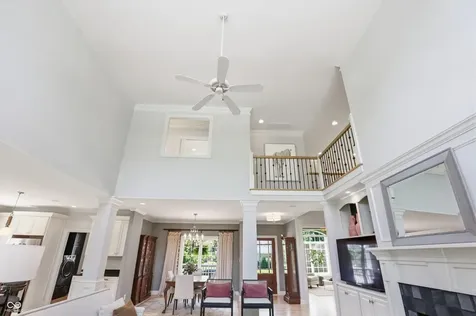 11180 Hawthorn Ridge Fishers IN 46037
