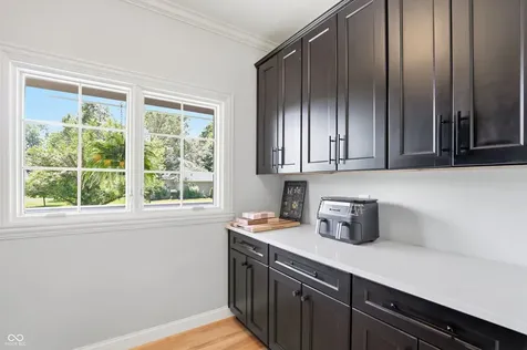11180 Hawthorn Ridge Fishers IN 46037