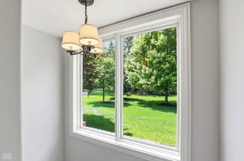 11180 Hawthorn Ridge Fishers IN 46037