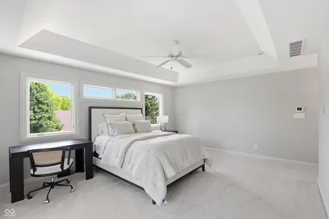 11180 Hawthorn Ridge Fishers IN 46037