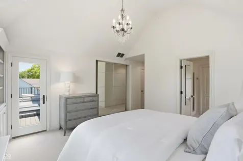 11180 Hawthorn Ridge Fishers IN 46037