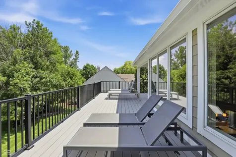 11180 Hawthorn Ridge Fishers IN 46037