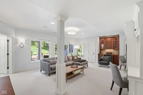 11180 Hawthorn Ridge Fishers IN 46037