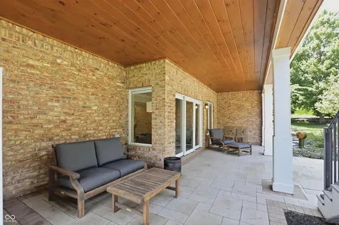 11180 Hawthorn Ridge Fishers IN 46037