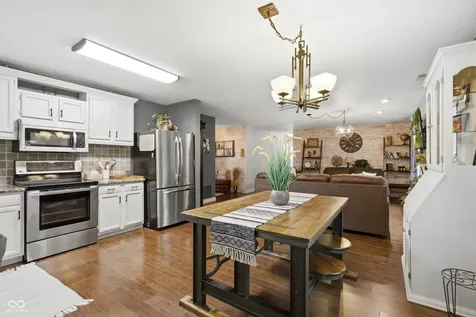 6210 Cradle River Drive Indianapolis IN 46221