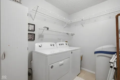 6210 Cradle River Drive Indianapolis IN 46221