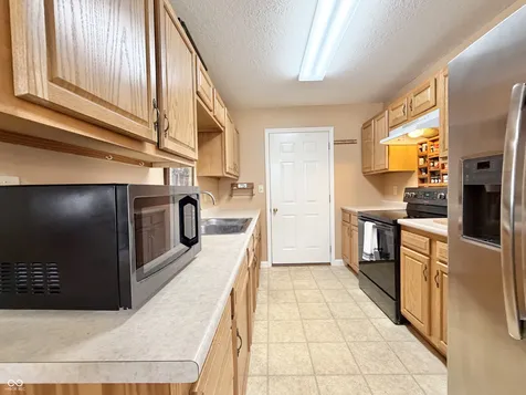 8805 E 146th Street Fishers IN 46038