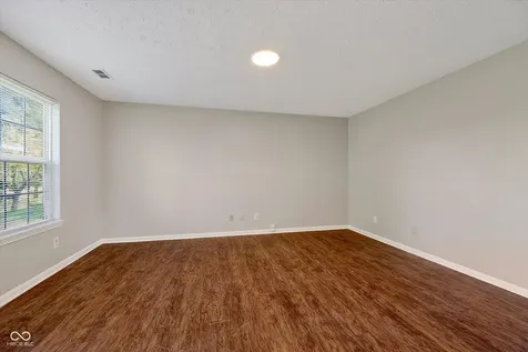 920 Millbrook Drive Avon IN 46123