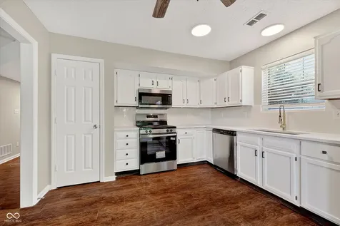 920 Millbrook Drive Avon IN 46123