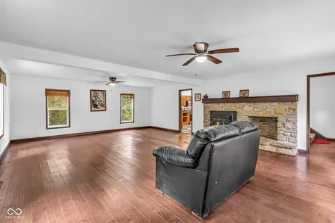 8 Mill Springs Coatesville IN 46121