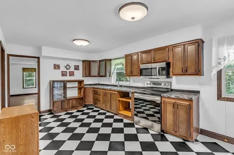 8 Mill Springs Coatesville IN 46121