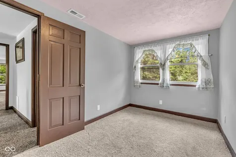 8 Mill Springs Coatesville IN 46121