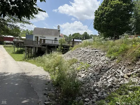 6105 S Mill Road Carbon IN 47837