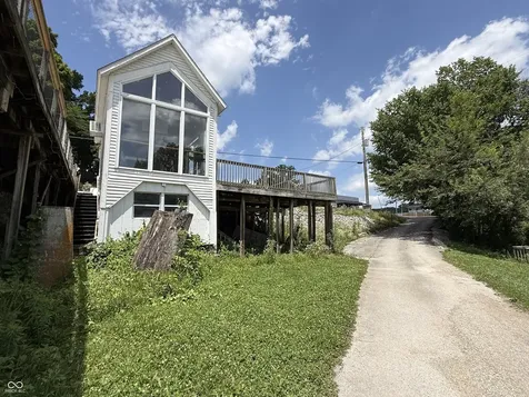 6105 S Mill Road Carbon IN 47837