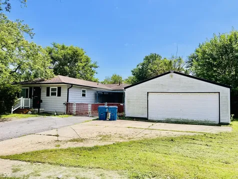 9715 E 42nd Street Indianapolis IN 46235