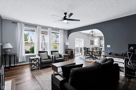6629 W Deer Hill Drive Mccordsville IN 46055