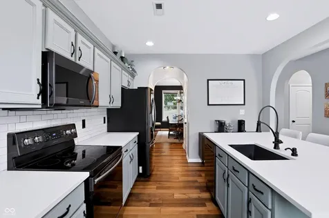6629 W Deer Hill Drive Mccordsville IN 46055