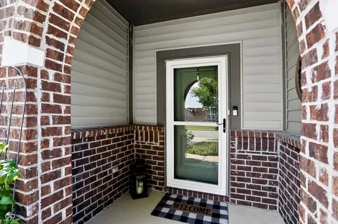 6629 W Deer Hill Drive Mccordsville IN 46055