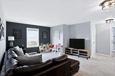 6629 W Deer Hill Drive Mccordsville IN 46055