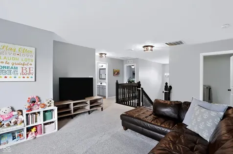 6629 W Deer Hill Drive Mccordsville IN 46055
