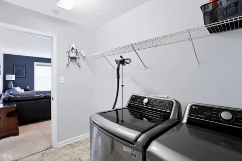 6629 W Deer Hill Drive Mccordsville IN 46055