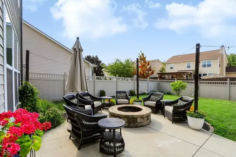 6629 W Deer Hill Drive Mccordsville IN 46055