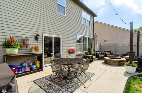 6629 W Deer Hill Drive Mccordsville IN 46055