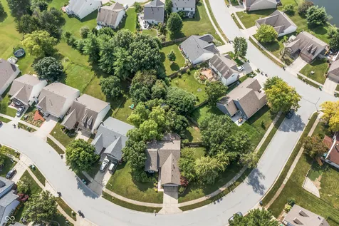 323 Lake Ridge Lane Greenwood IN 46142