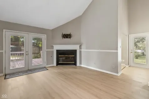 323 Lake Ridge Lane Greenwood IN 46142