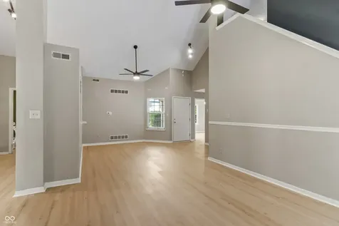 323 Lake Ridge Lane Greenwood IN 46142