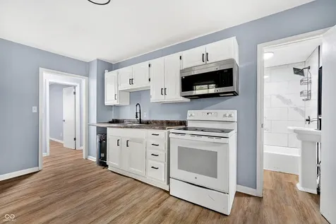 423 N Holmes Avenue Indianapolis IN 46222