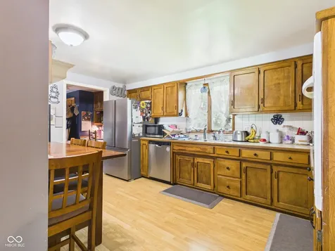 2948 E 100 S Anderson IN 46017