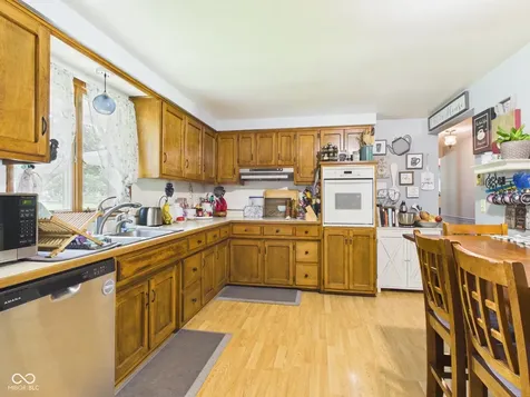 2948 E 100 S Anderson IN 46017