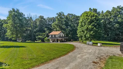 8666 Bear Creek Road Morgantown IN 46160