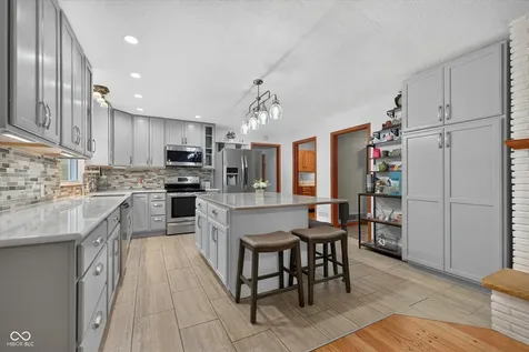 2307 Starlight Drive Anderson IN 46012