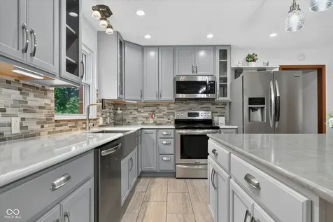 2307 Starlight Drive Anderson IN 46012