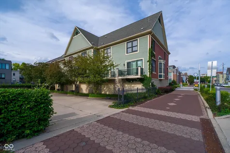 706 N East Street Indianapolis IN 46202