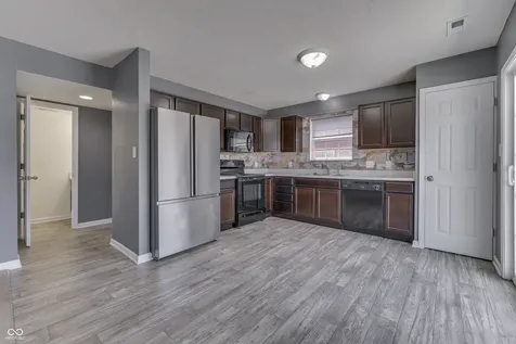 524 Haywood Drive Greenfield IN 46140