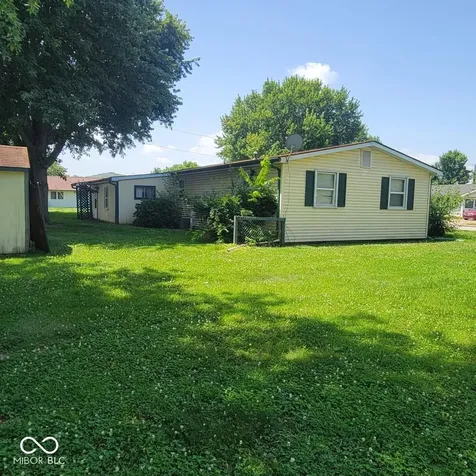 1739 Plantation Martinsville IN 46151