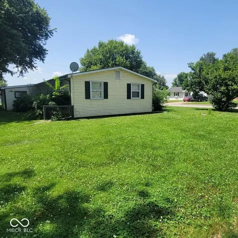 1739 Plantation Martinsville IN 46151