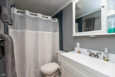 206 N Worth Avenue Indianapolis IN 46224