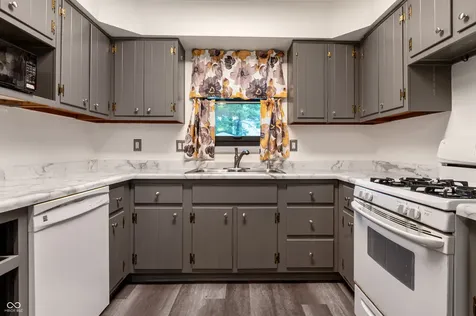 3539 E Southport Road Indianapolis IN 46227
