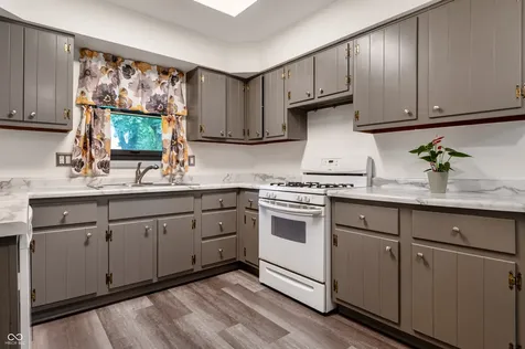 3539 E Southport Road Indianapolis IN 46227