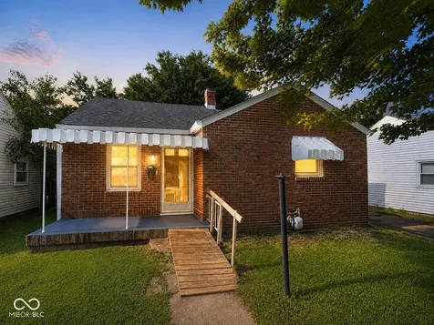 208 E 35th Street Anderson IN 46013