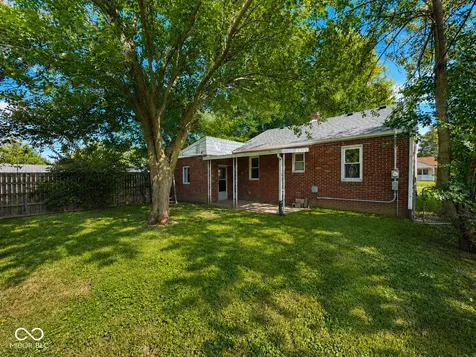 208 E 35th Street Anderson IN 46013