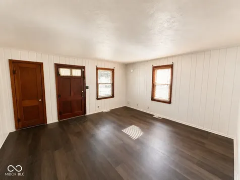 208 E 35th Street Anderson IN 46013